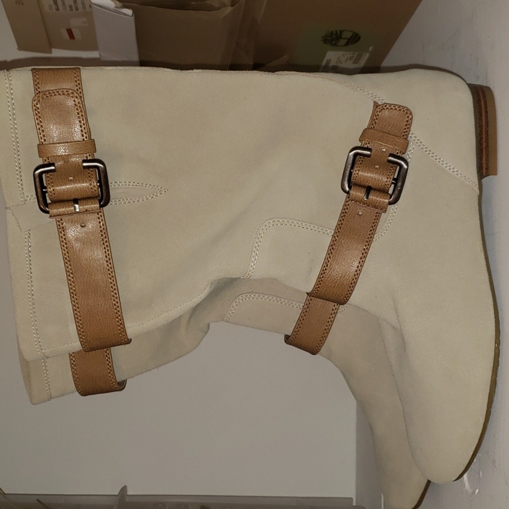 White mountain beige boots size 8